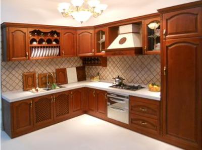 实木橱柜常用木材解析与五金交电选购指南